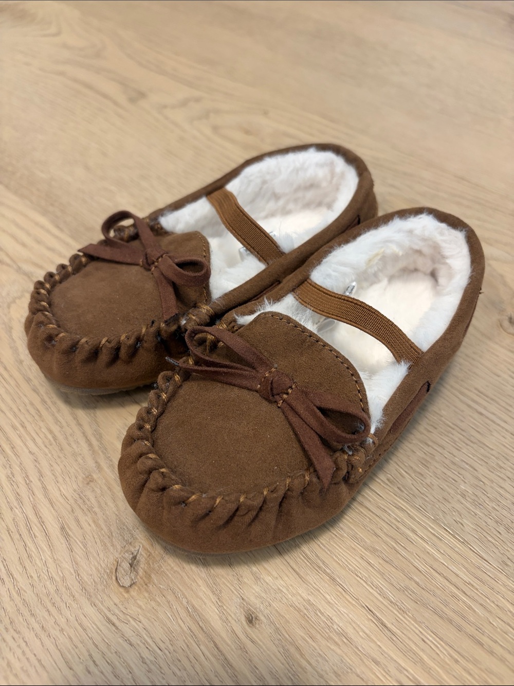 Cat & Jack Toddler Brown Faux-Suede Moccasin Slippers with Fur Lining